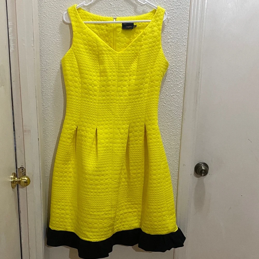 Just...Taylor Yellow Textured Fit-and-Flare Dress with Black Hem size 10 - Picture 1 of 7
